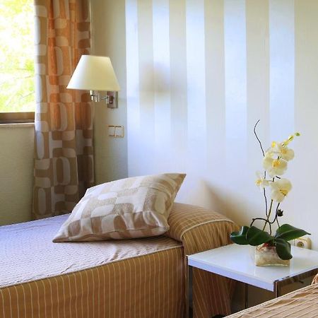 Hotel Escuela Madrid Dış mekan fotoğraf